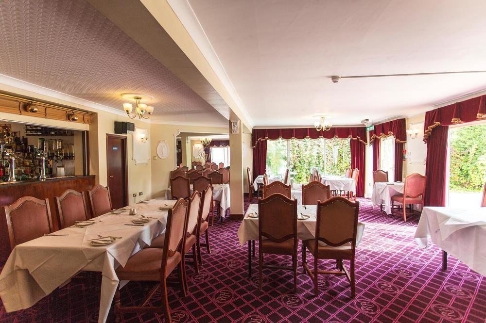 Oyo Ridgeway Hotel Чингфорд Экстерьер фото
