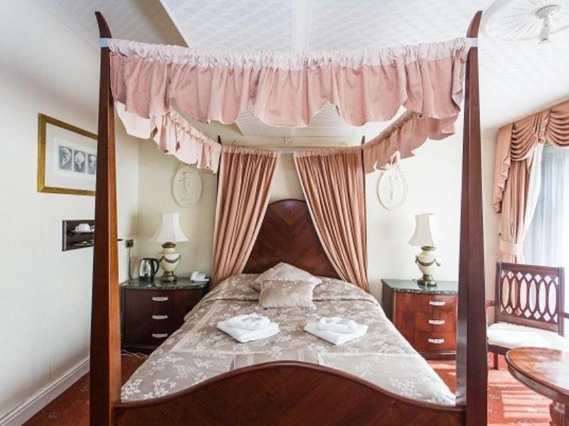 Oyo Ridgeway Hotel Чингфорд Экстерьер фото