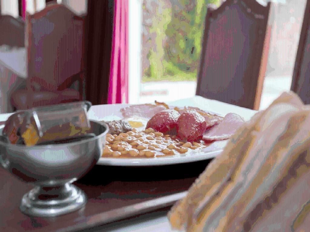 Oyo Ridgeway Hotel Чингфорд Экстерьер фото